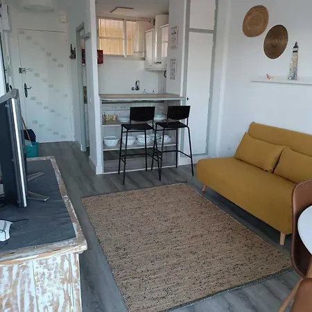 Sunny Apartment *